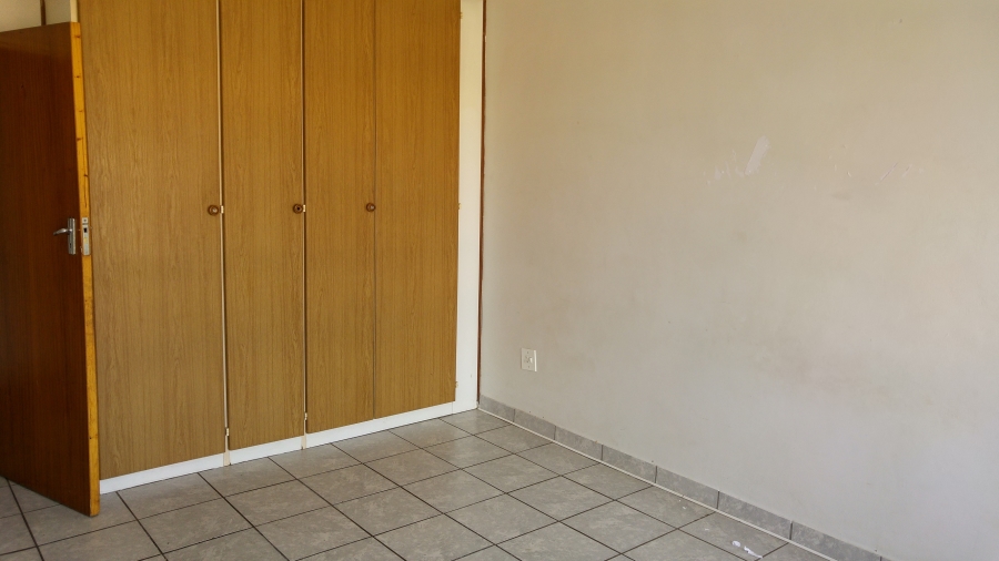 2 Bedroom Property for Sale in Potchefstroom North West